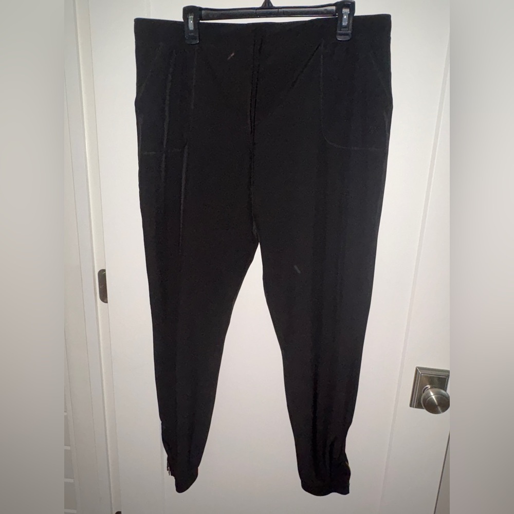 NWOT Albions Jetsetters jogger pants sz XL black w/gold tone zippers